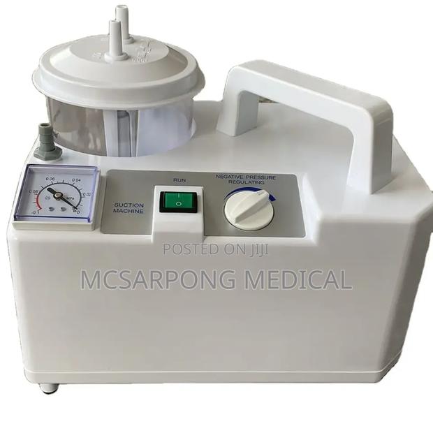 Medical Phlegms Suction Machine · Photo 3