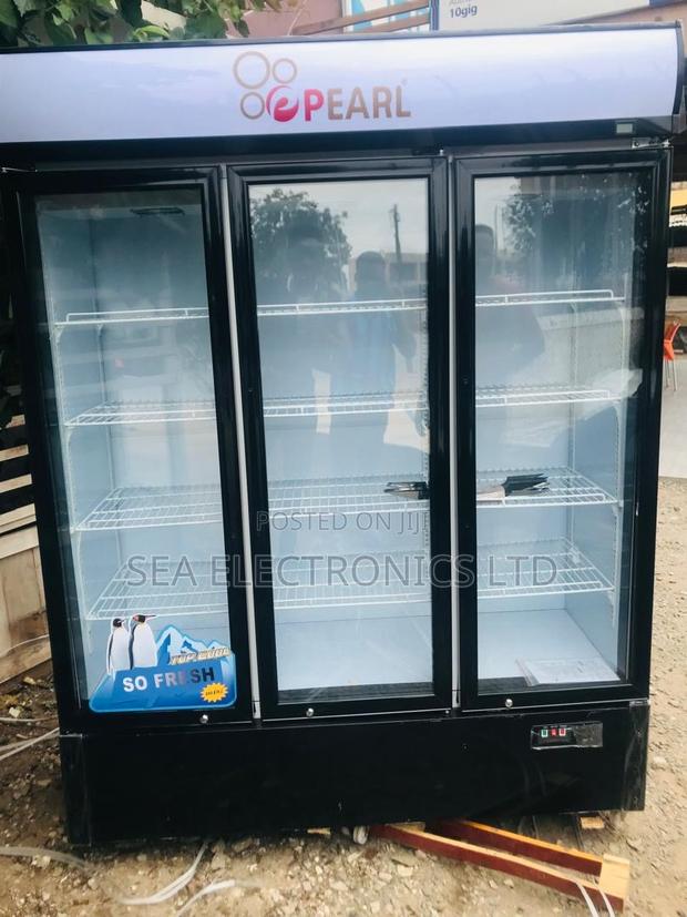 Pearl 950 Liters 3 Doors Display Fridge · Photo 1