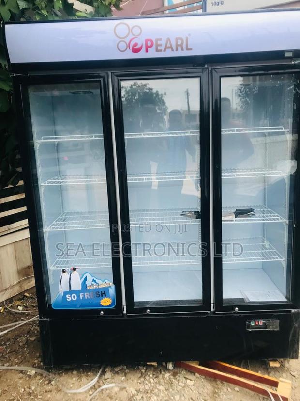 Big Pearl 3 Doors Display Fridge · Photo 1