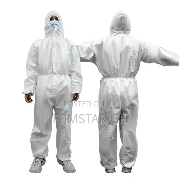Tyvek Disposable Coverall · Photo 2