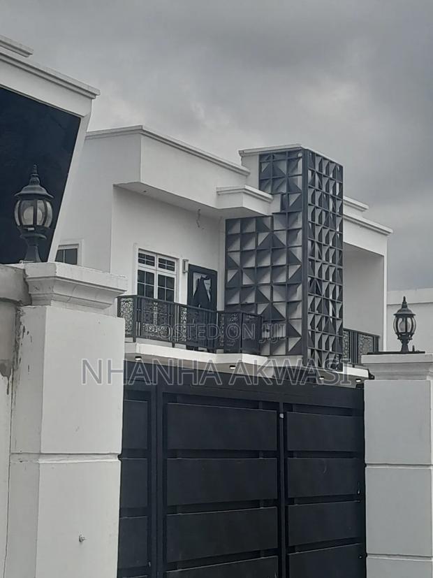 5bdrm House in Lashibi, Tema Metropolitan for rent · Photo 3