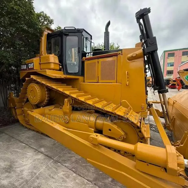 Cat D8r Bulldozer · Photo 1