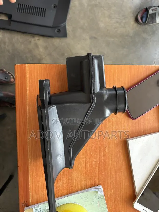Honda CRV Air Cleaner Box Outlet 2023 2024 2025 2026 · Photo 1