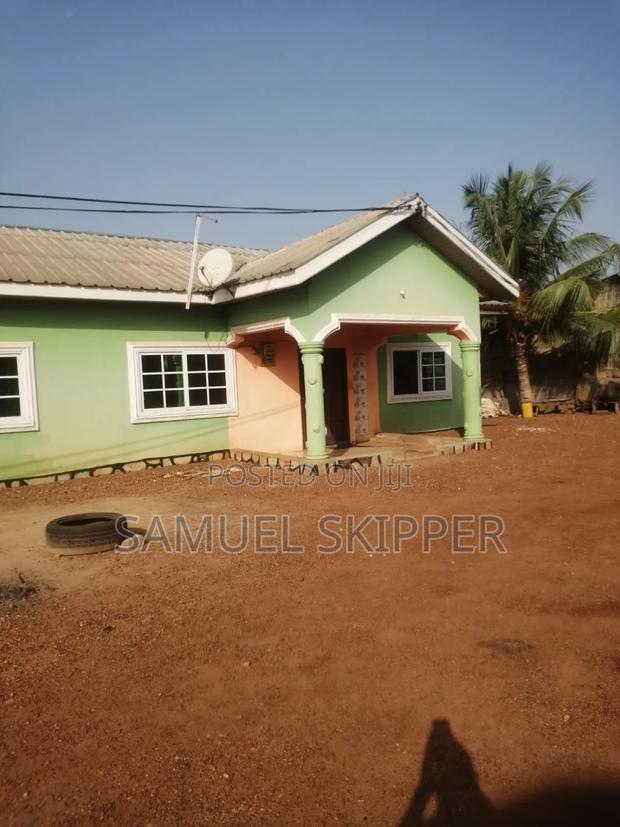 3bdrm Apartment in School Junction for sale · Photo 2