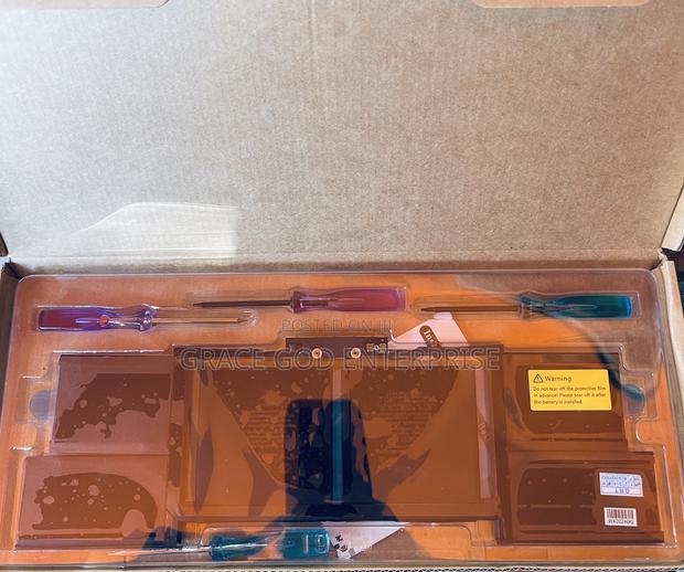 Original Apple Macbook Pro 15" A1990 A1953 Mid 2018 2019 · Photo 2