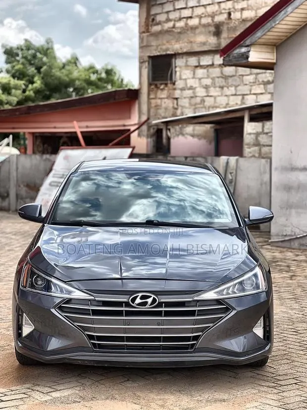 Hyundai Elantra 2022 Gray · Photo 1