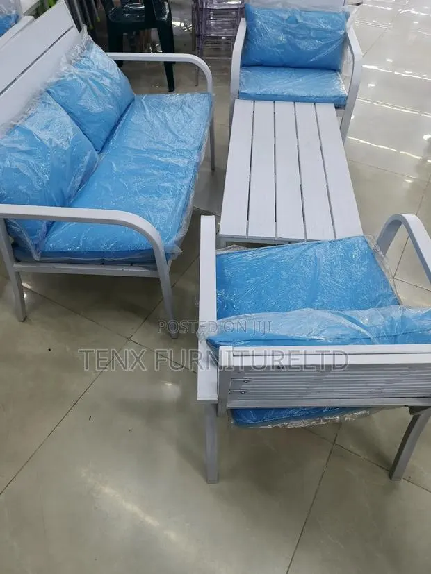 Outdoor Chair and Table /Balcony · Photo 1