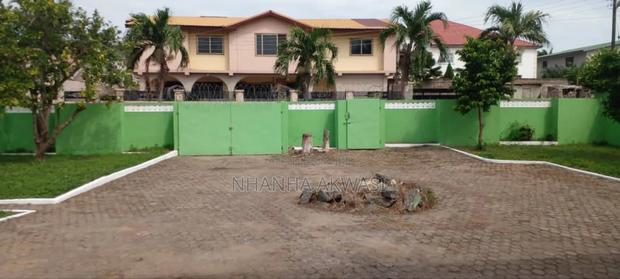 4bdrm House in Community 12, Tema Metropolitan for rent · Photo 6