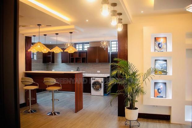 4bdrm Duplex in Oyarifa for sale · Photo 8