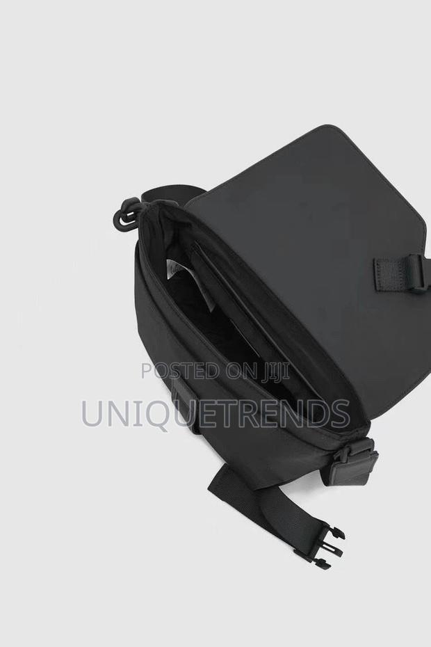 Original Zara Side Bags · Photo 3