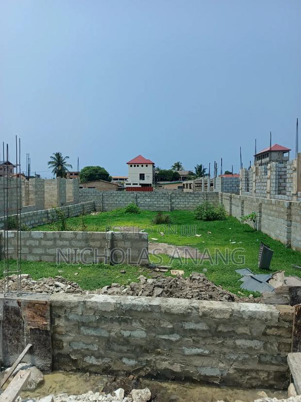 A Nice Genuine Half Plot of Land for Sale at Teshie Sea Lady · Photo 1