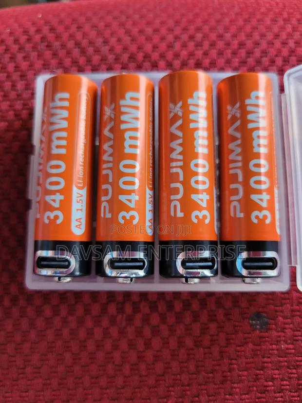 Type C Rechargeble Battery · Photo 3