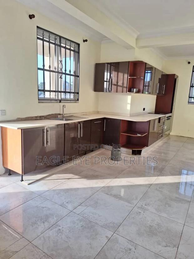 4bdrm House in Tdc Estate Comm. 25, Tema Metropolitan for sale · Photo 3