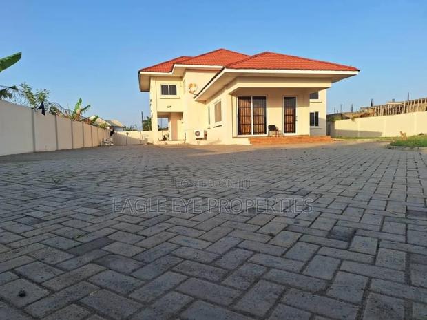 4bdrm House in Tdc Estate Comm. 25, Tema Metropolitan for sale · Photo 2