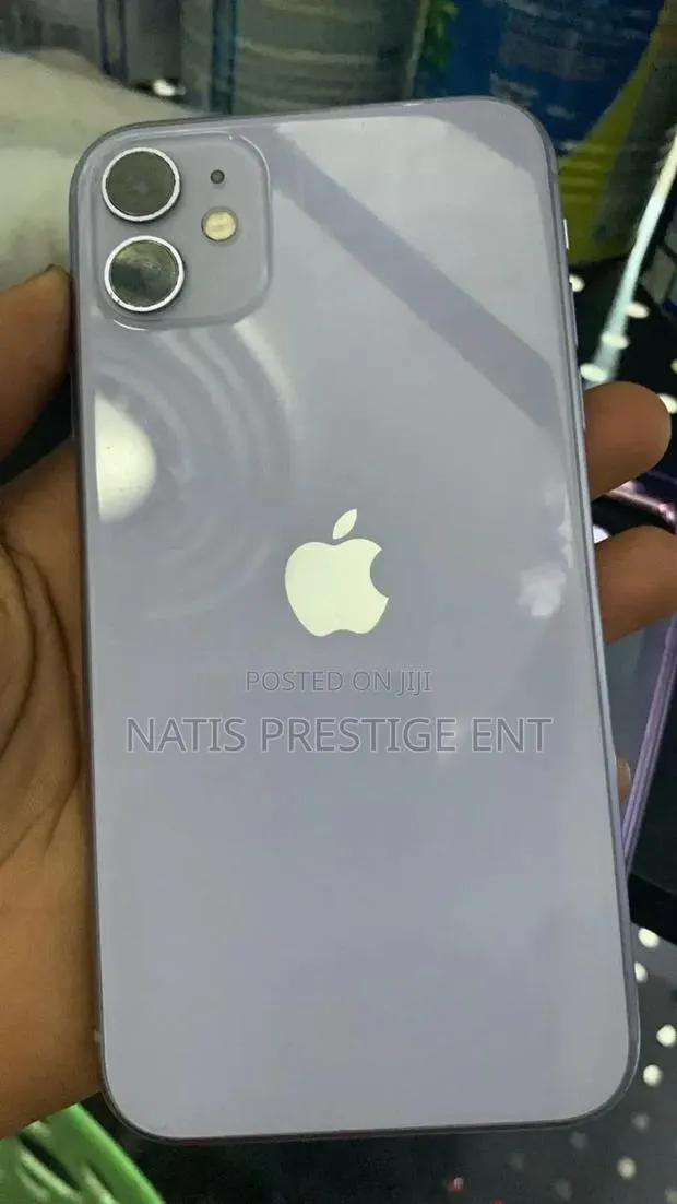 Apple iPhone 11 256 GB Purple · Photo 1