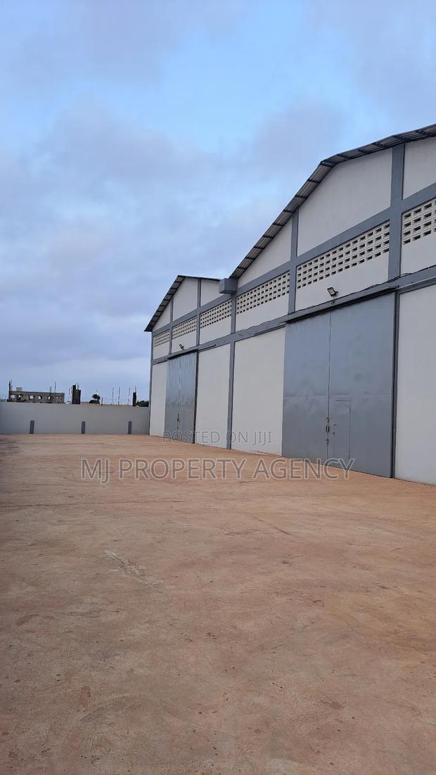 1000 SQM Warehouse at Kpone Barrier · Photo 4