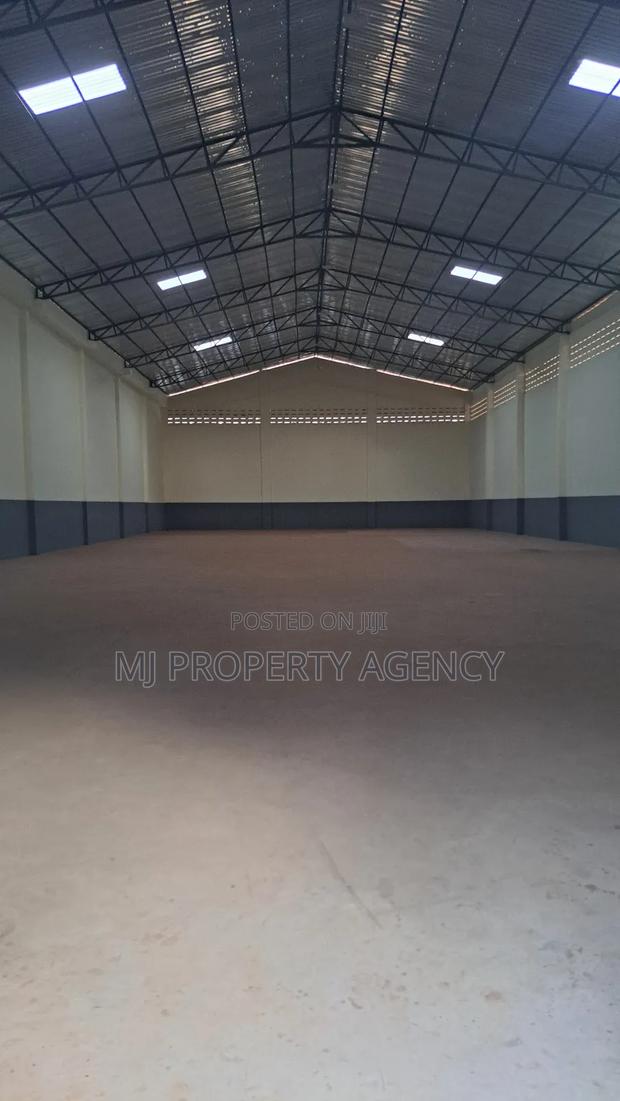 1000 SQM Warehouse at Kpone Barrier · Photo 6