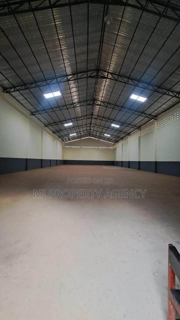 1000 SQM Warehouse at Kpone Barrier · Photo 2