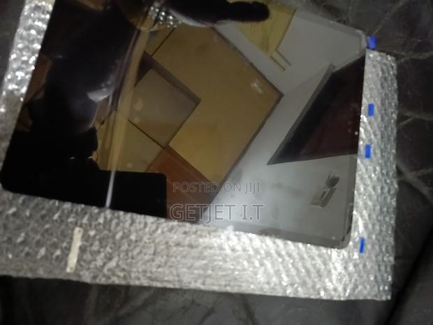 12.9 iPad Screens Available for Sale · Photo 6