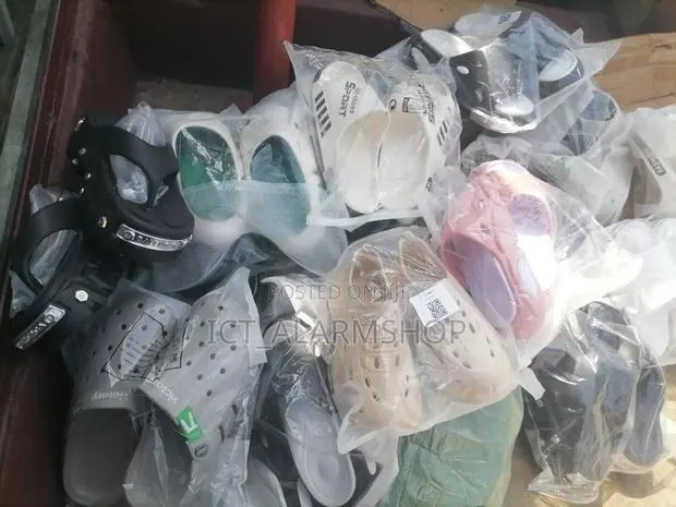 Sneakers and Slippers Crous · Photo 1