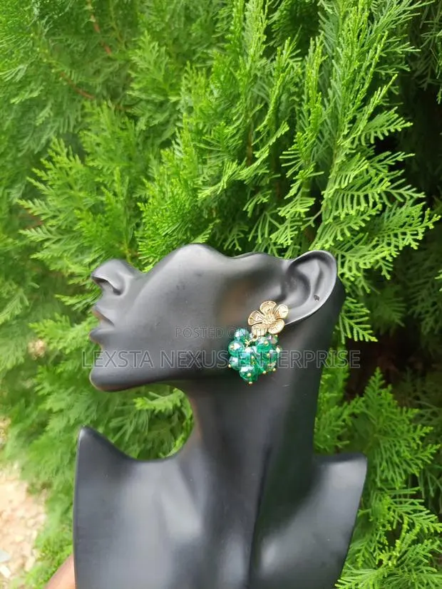 Beaded Earrings · Photo 1