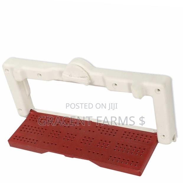 Bee Flight Board With Adjustable Bee Entry/Exit Control · Photo 4