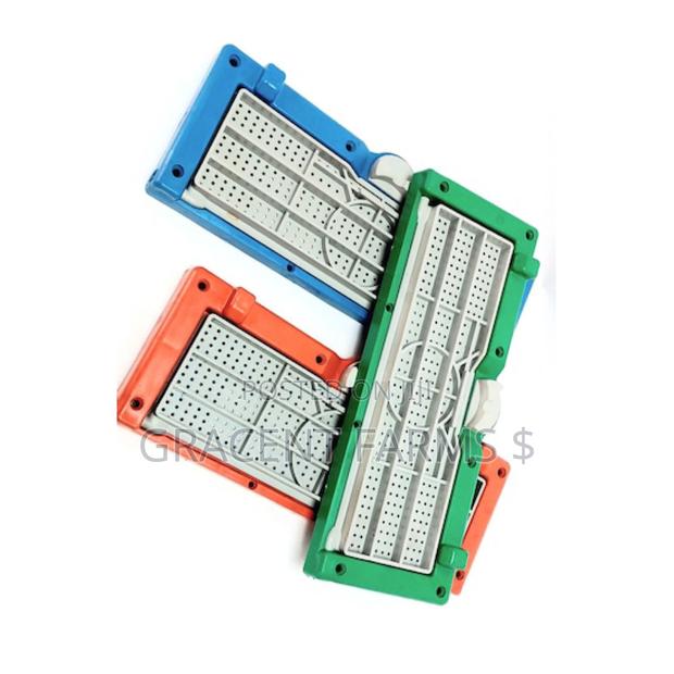 Bee Flight Board With Adjustable Bee Entry/Exit Control · Photo 7