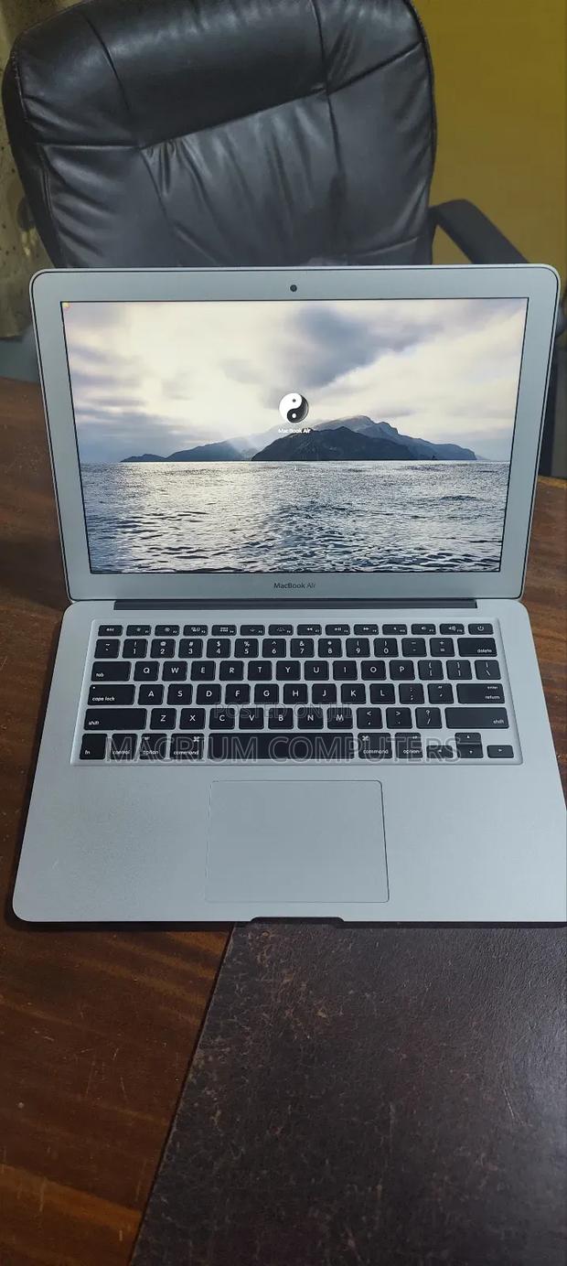 Laptop Apple MacBook Air 2017 8GB Intel Core i5 SSD 256GB · Photo 2