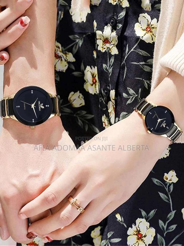 2 Pieces Couple Rhinestone Quartz Watch · Photo 3
