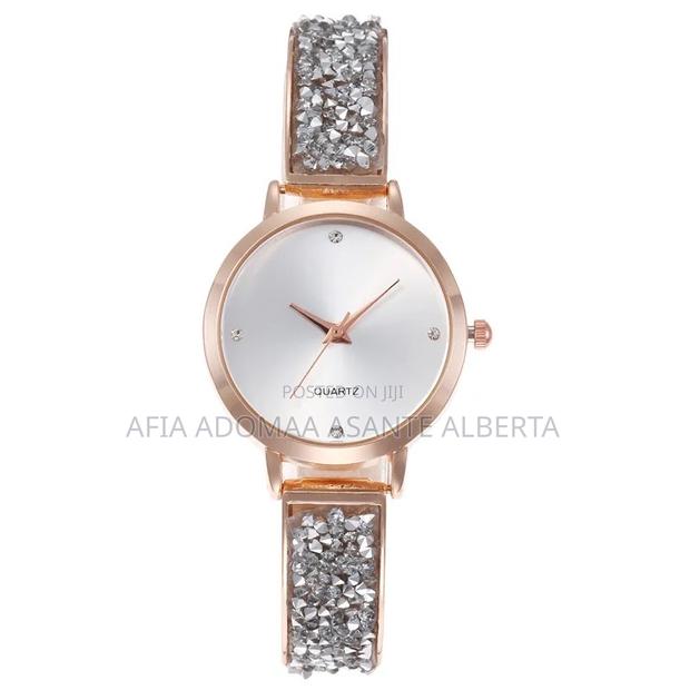 High Quality Rhinestone Wrist Watch · Photo 7