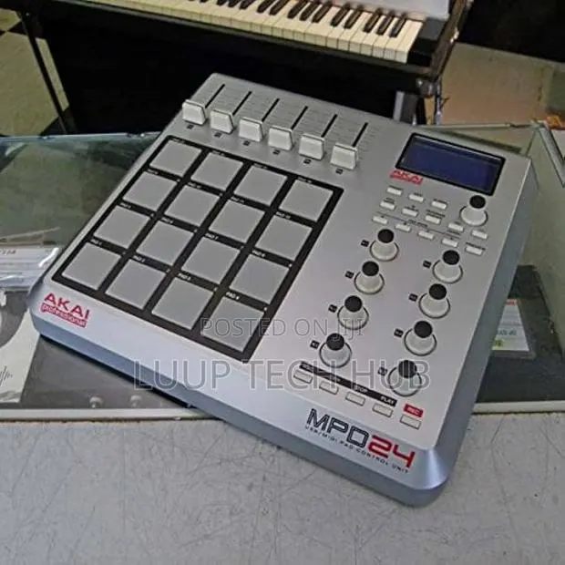 Akai MPD24 Midi Drumpad · Photo 1