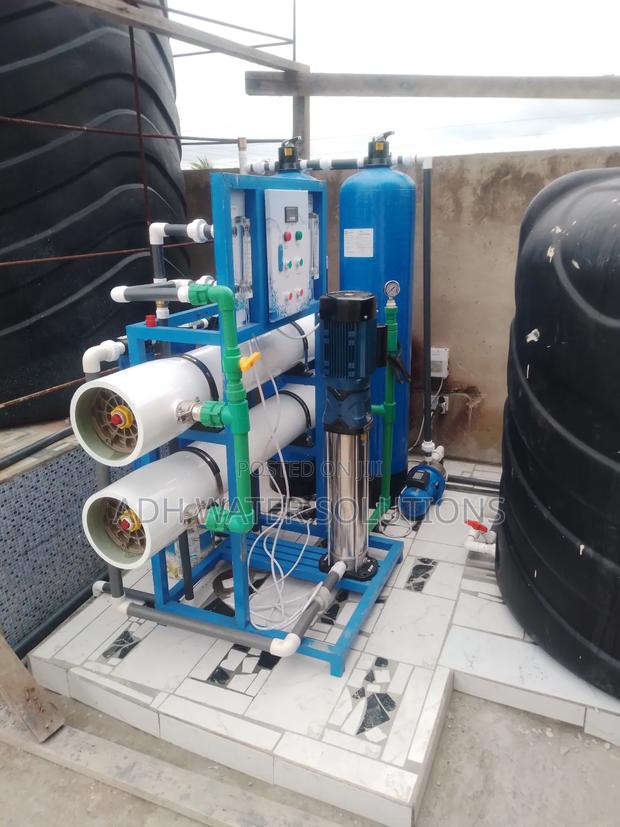 Disallination Machine For Salty Borehole Water · Photo 1