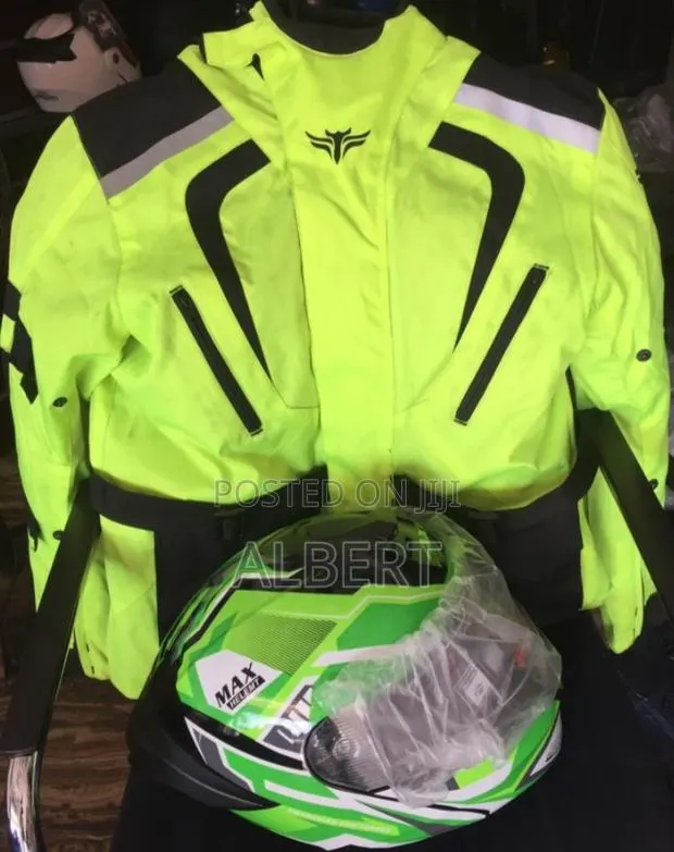 Motor Jackets, Carrier Boxes and Home Used Motor Tyres · Photo 1