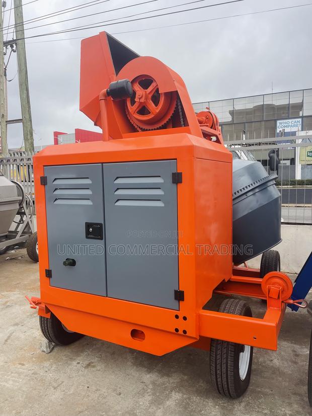 Concrete Mixer · Photo 3