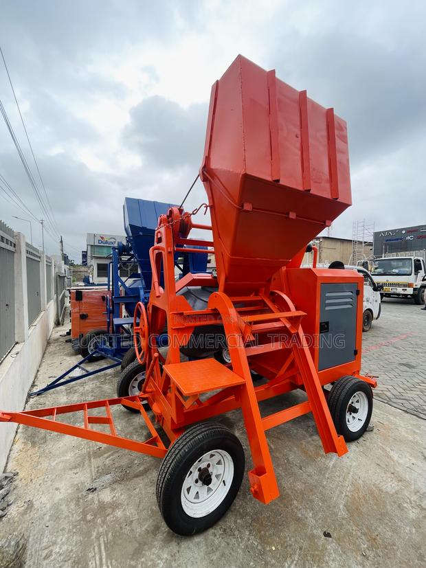 Concrete Mixer · Photo 5