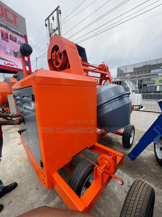 Concrete Mixer · Photo 4