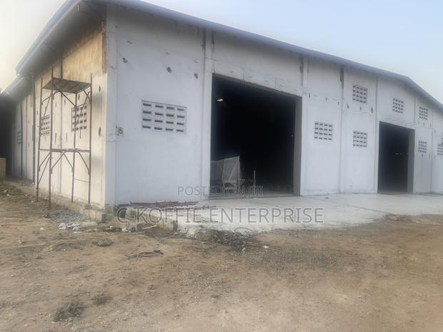 700sqm Warehouse for Rent at Tema · Photo 5