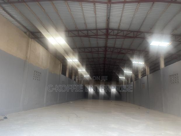 700sqm Warehouse for Rent at Tema · Photo 2