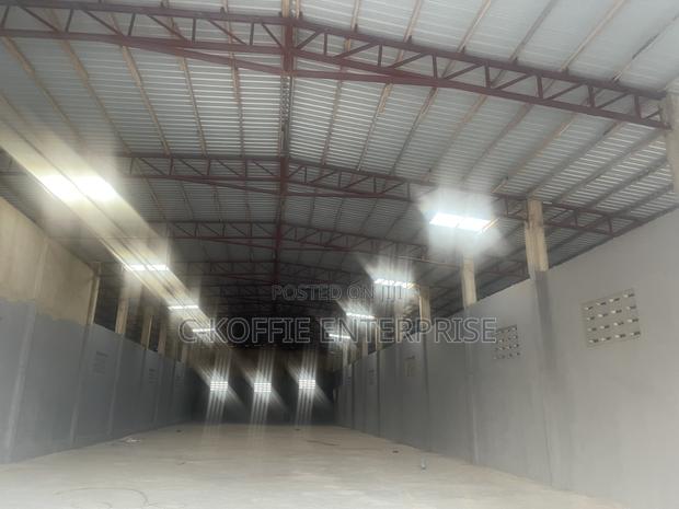 700sqm Warehouse for Rent at Tema · Photo 3