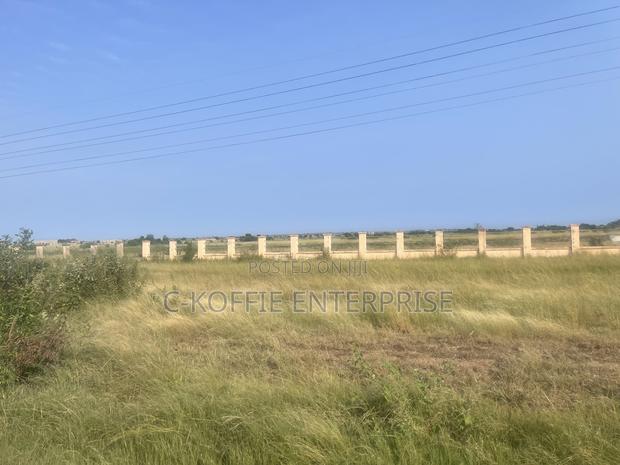 21 Acers of Land at Prapram for Sale · Photo 4