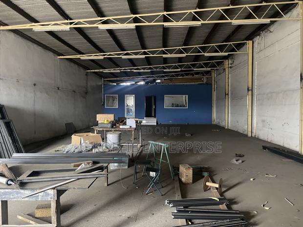 300 SQM Warehouse at Agbogbloshie for Rent · Photo 4