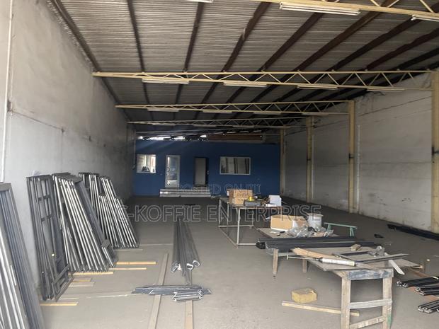 300 SQM Warehouse at Agbogbloshie for Rent · Photo 6