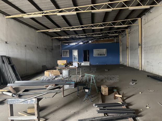 300 SQM Warehouse at Agbogbloshie for Rent · Photo 5