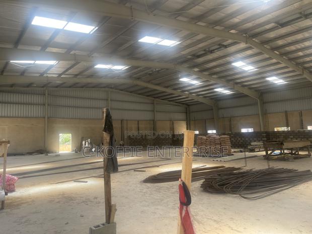 1350 SQM Warehouse at Accra Central for Rent · Photo 2