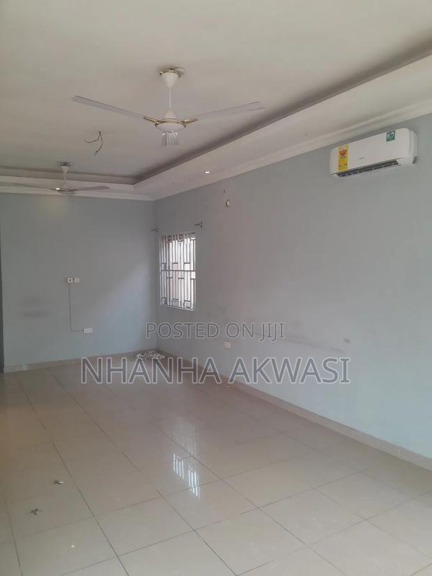 3bdrm House in Klagon Police, Tema Metropolitan for rent · Photo 3