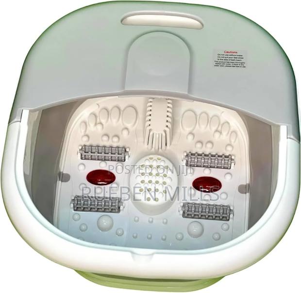 Relaxing Pedicure Bowl Machine With Heater and Bubbles. · Photo 3