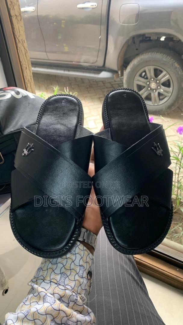 Black Crossed Layered Leather Slippers With Maserati Crown · Photo 2