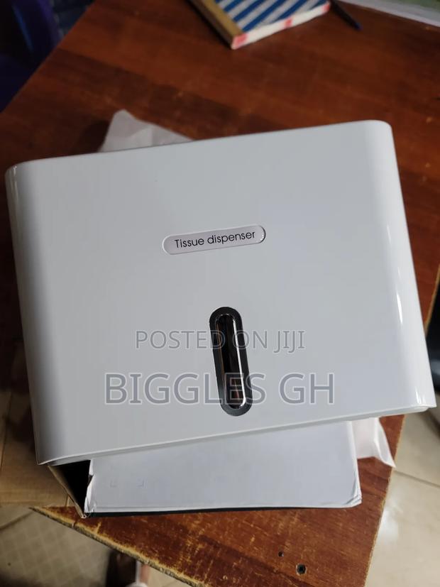 Tissue Dispenser · Photo 2