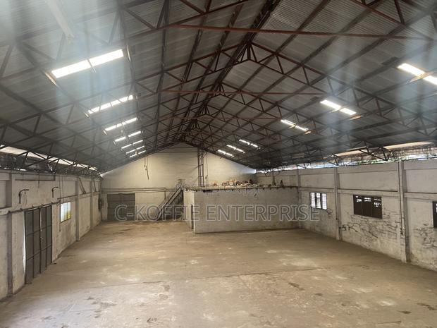 1300 SQM Warehouse at Accra South Industrial Area · Photo 2