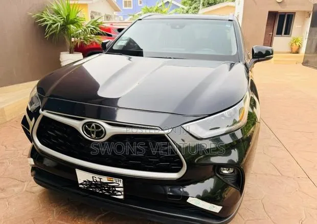 Toyota Highlander 2021 Black · Photo 1